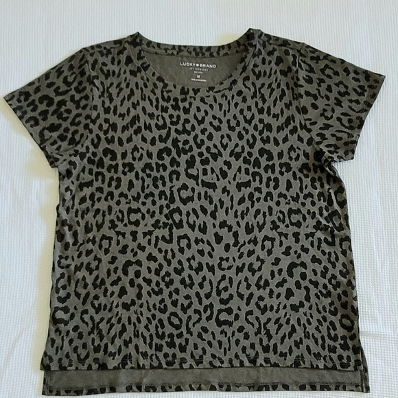 Lucky Brand Tops - Lucky🍀 Brand Leopard🐆 Print Top
